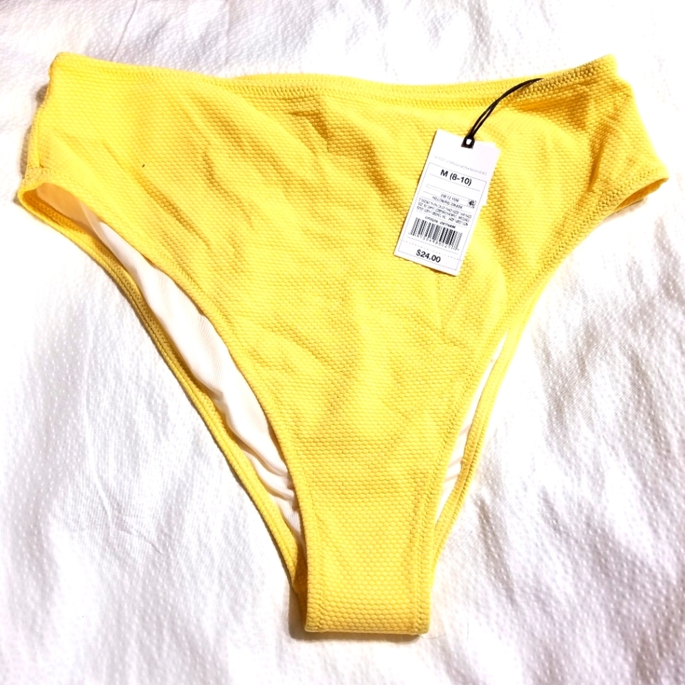 HIGH LEG EXTRA CHEEKY SWIM BOTTOM  MEDIUM very cute high quality